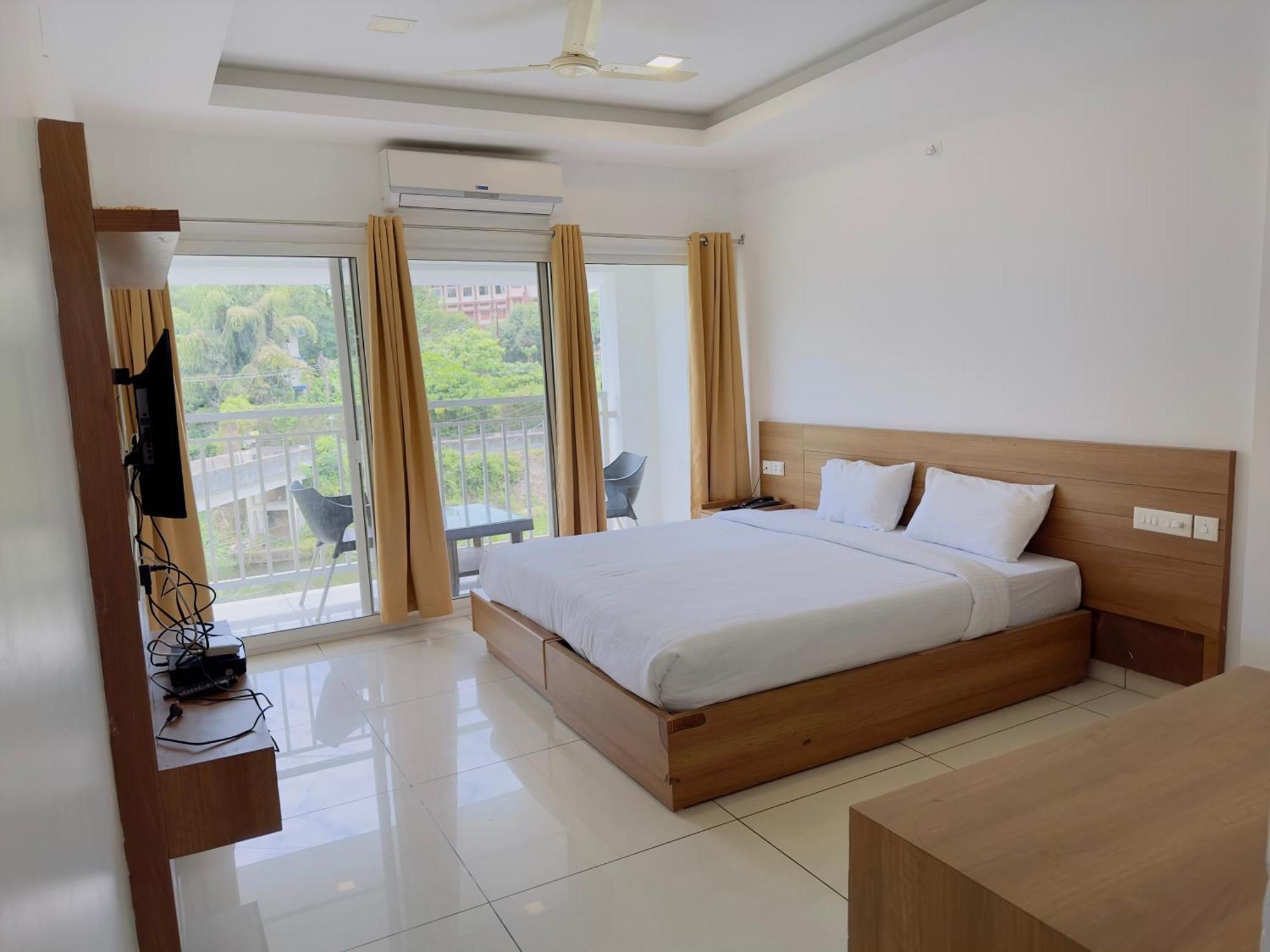 Hotel Lets Stay Kochi Buitenkant foto