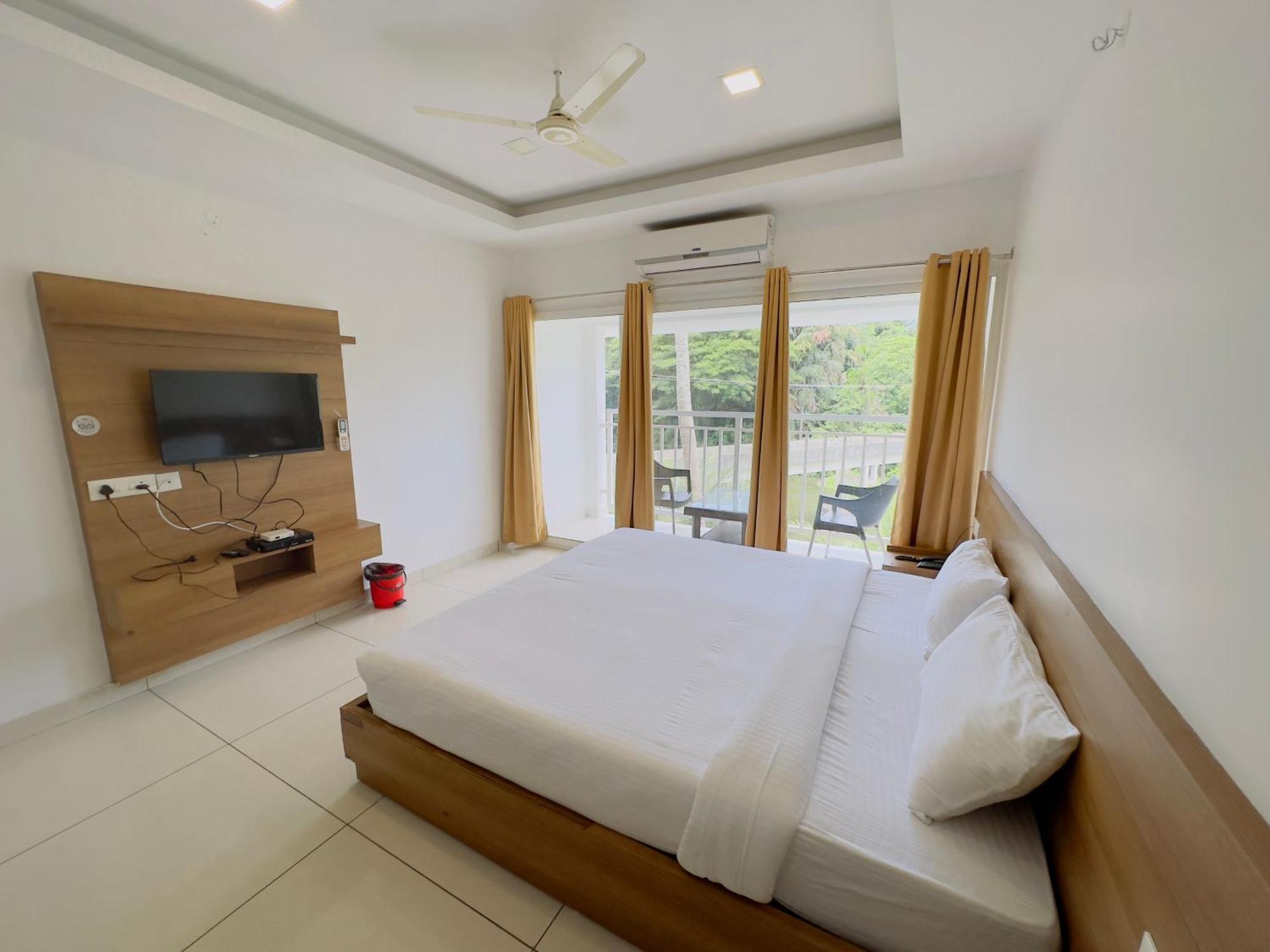 Hotel Lets Stay Kochi Buitenkant foto